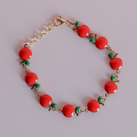 Apple Picking (18k gold)